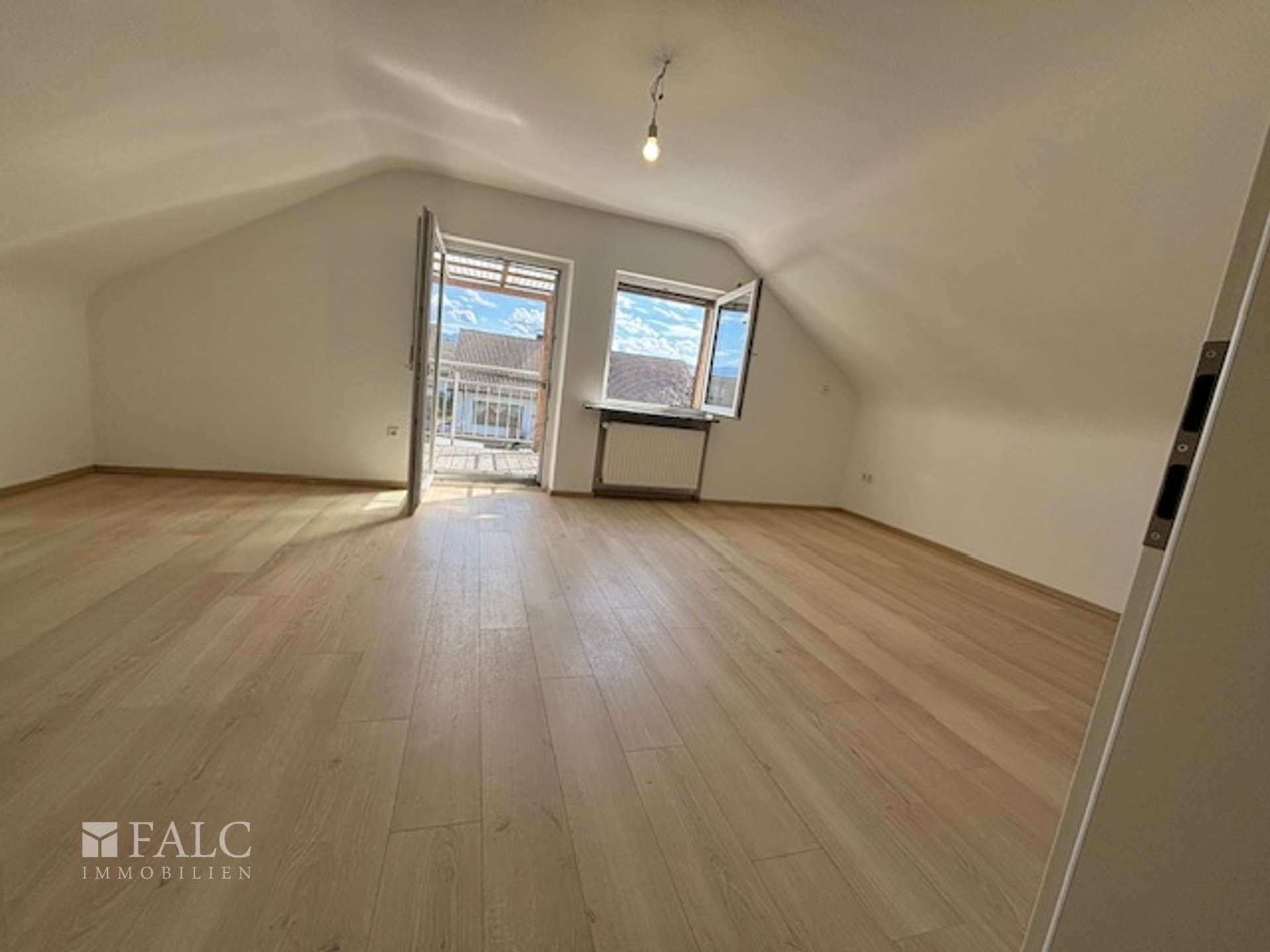Wohnzimmer DG